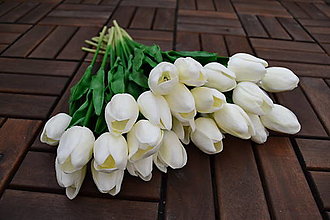 Dekorácie - Luxusné umelé tulipány biele (50 kusov/50€) - 16271128_