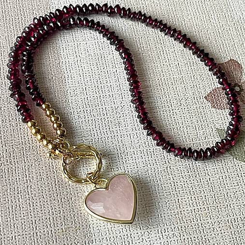 Luxury Garnet and Rose Quartz Heart Necklace Stainless Steel / Náhrdelník granát, prívesok srdce E005