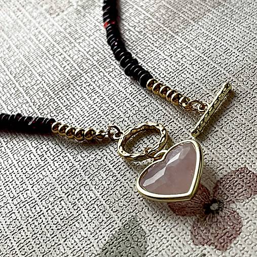 Luxury Garnet and Rose Quartz Heart Necklace Stainless Steel / Náhrdelník granát, prívesok srdce E005