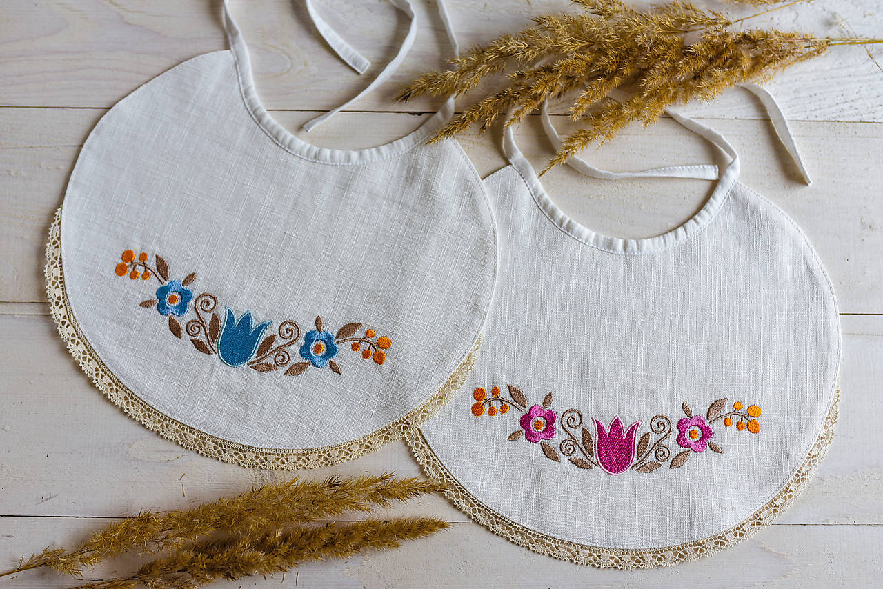 Svadobné podbradníky s výšivkou