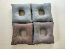 Úžitkový textil - Vankúš polštář na hemoroidy/ zlatú žilu/rektálny/ popôrodný / hemeroidy veľký 45 x 45 CM - 16277270_