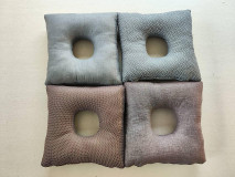 Úžitkový textil - Vankúš polštář na hemoroidy/ zlatú žilu/rektálny/ popôrodný / hemeroidy veľký 45 x 45 CM - 16277275_