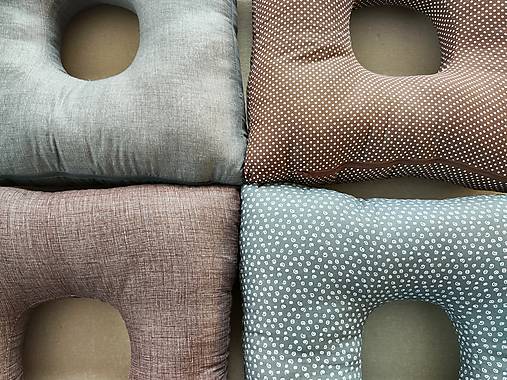 Úžitkový textil - Vankúš polštář na hemoroidy/ zlatú žilu/rektálny/ popôrodný / hemeroidy veľký 45 x 45 CM - 16277268_