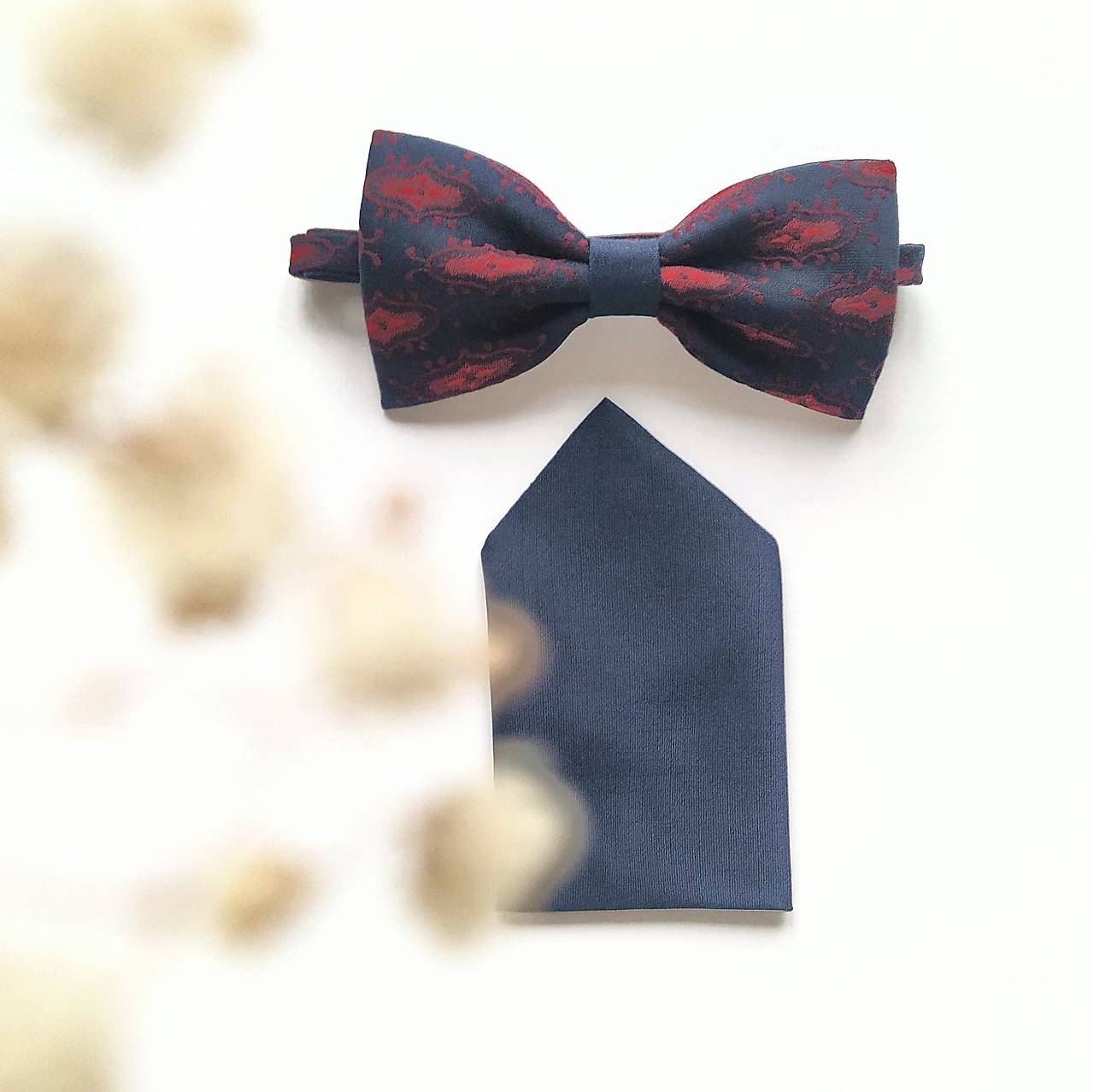 Motýlik modro-červený