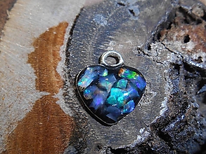 Náhrdelníky - litlle silver heart with opals-opál - 16280455_