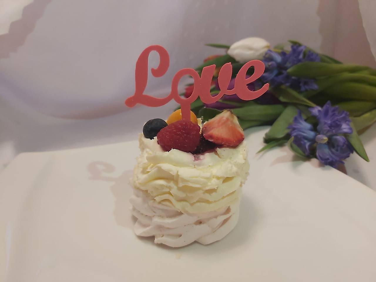 Zápich do valentínskej torty / zákusku s vlastným textom (Ružová, písané písmo)