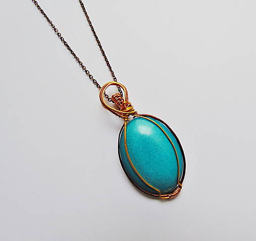 Náhrdelníky - Drôtený medený prívesok  - 16282966_