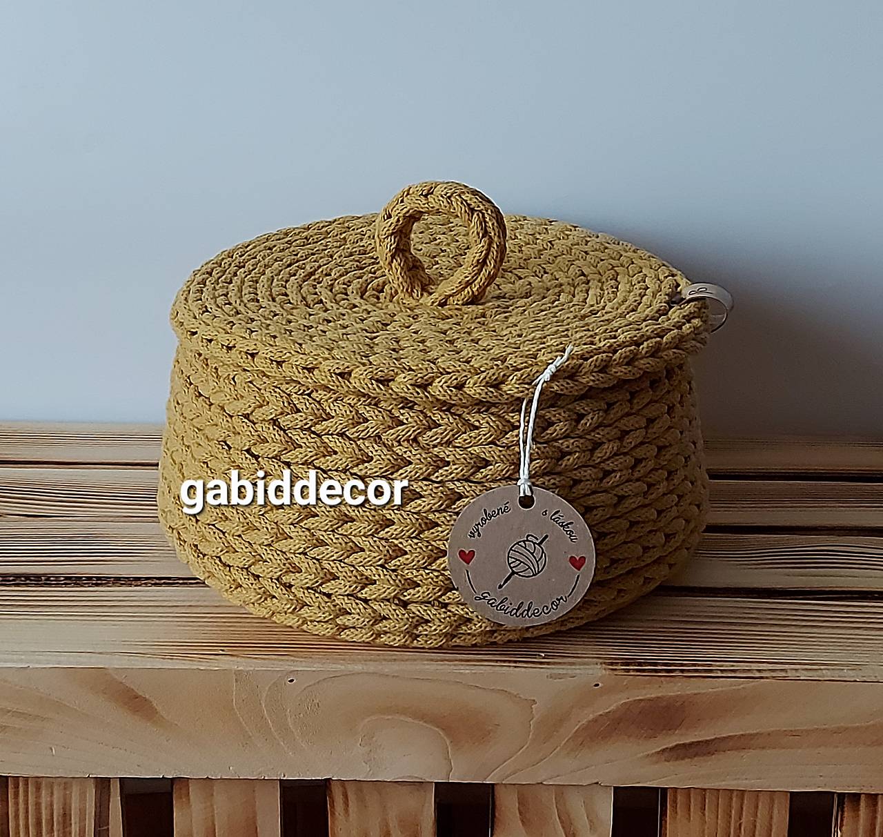 Handmade háčkovaný košík z kvalitných šnúr