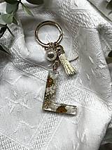Kľúčenky - ♥ Kľúčenka s príveskom zo živice ♥ - 16285978_