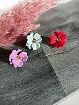 Náušnice - Malé kvetinky - napichovacie náušnice - 16286799_