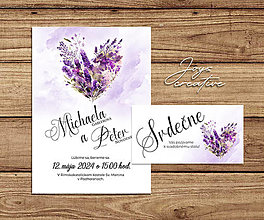 Papiernictvo - Svadobné oznámenie s fialovými kvetmi v tvare srdca, pozvánky zdarma (fialovo biele pozadie) - 16289714_