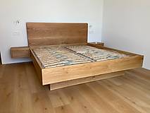 Nábytok - Dubová posteľ s úložným priestorom a nočnými stolíkmi - 16290802_