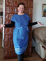 Darček ku dňu matiek - šaty oversized modré folklórne