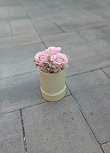 Dekorácie - Darčekový aranžmán so sušenými ružami - 16292052_