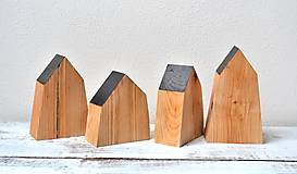 Dekorácie - Drevené domčeky s čiernou strechou-sada 4 kusy - 16292766_
