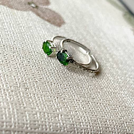 Faceted Chrome Diopside Silver Ring AG925 / Jemný strieborný prsteň s prírodným chróm diopsidomm E007