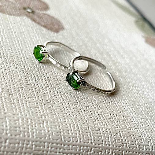 Faceted Chrome Diopside Silver Ring AG925 / Jemný strieborný prsteň s prírodným chróm diopsidomm E007