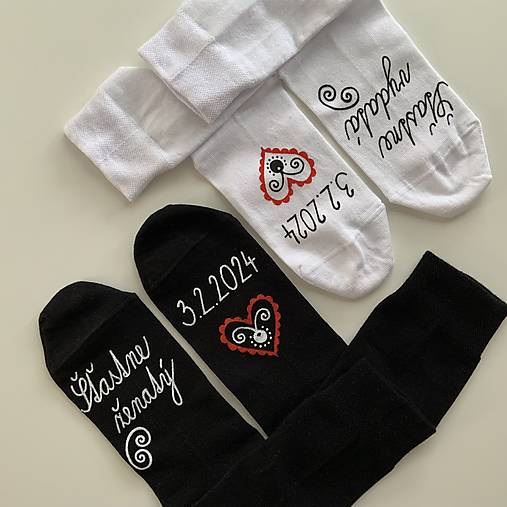 Maľované ponožky pre novomanželov / k výročiu svadby (biele+čierne)