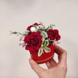Dekorácie - Kvetinový box, červené ruže, srdce na Valentína - 16299386_