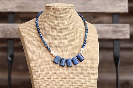 Náhrdelník s minerálom lapis lazuli, perly