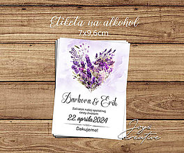 Úložné priestory & Organizácia - Samolepiace svadobné etikety na víno s fialovými kvetmi, levanduľou v tvare srdca - 16302111_