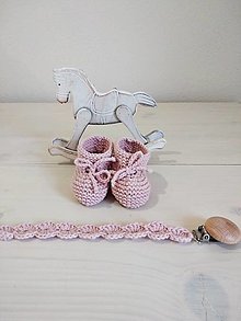 Detské súpravy - Set pre bábätko: papučky + držiak na cumlík (Staroružová) - 16302559_