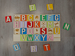 Hračky - Montessori drevená vkladacia abeceda - 16302281_