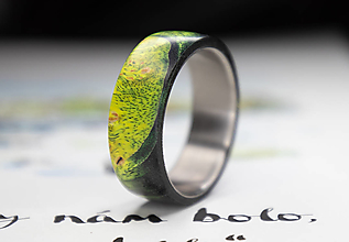 Prstene - Titánový prsteň stabilizovaný javor farbený - 16307042_