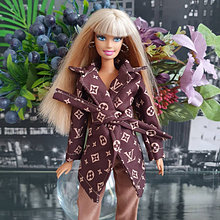 Hračky - Elegantný kabátik pre Barbie - 16306411_