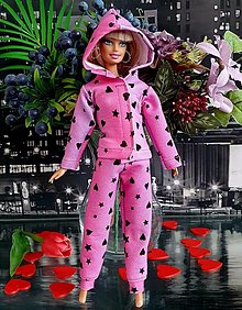 Hračky - Valentínska tepláková súprava pre Barbie - 16307996_