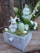 Jarná dekorácia so zajačikom 