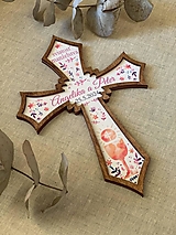 Dekorácie - Drevený krížik s menami a dátumom svadby, KVIETKY - 16314753_