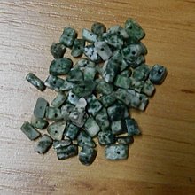 Iný materiál - Našívacie kamienky - minerály (OlivovoZeleno biela) - 16315626_