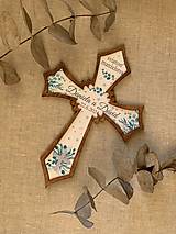 Dekorácie - Drevený krížik s menami a dátumom svadby, GREENERY - 16316179_