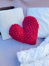 Úžitkový textil - Vankúš v tvare srdca - 16317647_