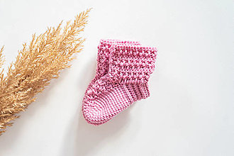 Detské topánky - Háčkované ponožky pre bábätko zo 100% merino vlny (6-12 mesiacov - Ružová) - 16321812_
