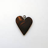 Náhrdelníky - Drevený prívesok - smrekové srdce pálené - 16321412_