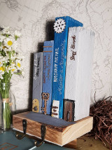 Dekorácie - Vešiaky na kľúče pre milovníkov kníh (Modrá) - 16325772_