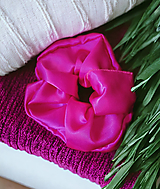 Saténová scrunchie gumička (ružová)