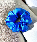 Ozdoby do vlasov - Saténová scrunchie gumička (modrá) - 16326237_