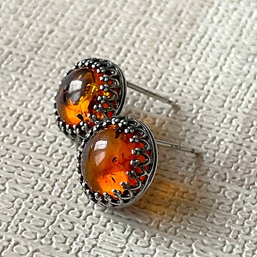 Amber Ag925 Stud Filigree Earrings / Strieborné filigránové náušnice s prírodným jantárom A0028