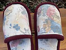 Ponožky, pančuchy, obuv - Kvetove papuče z rifloviny - 16336855_