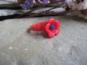 Detské doplnky - Detský plastový prsteň s kvietkom, rôzne farby (červený) - 16337024_