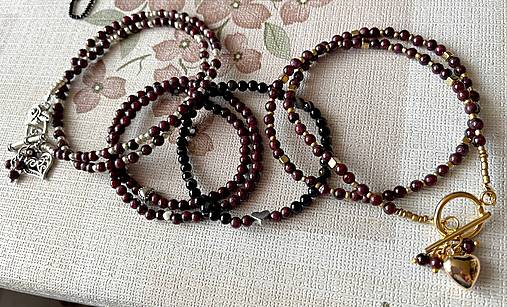 Heart Garnet Bracelet / Elastický náramok granát, srdce E011 (achát + granát)