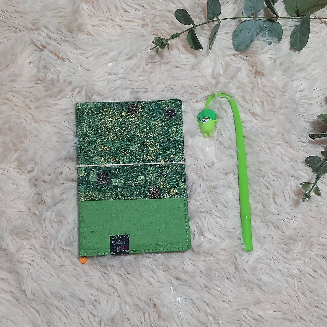 Diár  na rok 2026 TÝŽDENNÝ (Zeleno - zlatá)