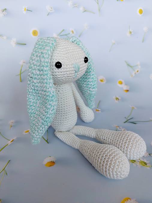 Zajko so svietiacimi uškami