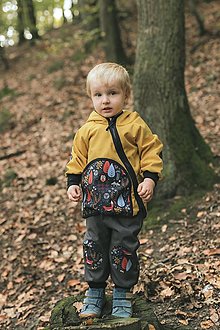 Detské oblečenie - Softshellová bunda so sherpou "čarovný les" - 16343165_
