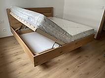 Nábytok - Dubová levitujúca posteľ s úložným priestorom - 16343134_