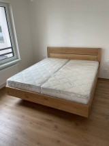 Nábytok - Dubová levitujúca posteľ s úložným priestorom - 16343135_