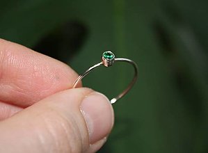 Prstene - Strieborný prsteň mini - zelený - 16349013_